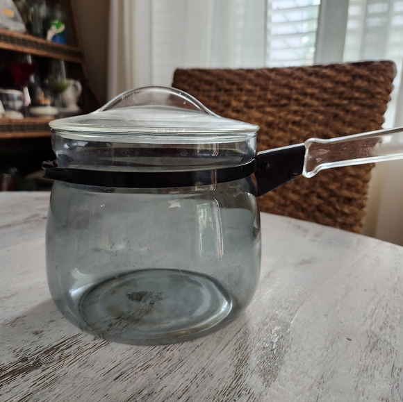 Vintage Pyrex Blue Tint Clear Glass Boiler With Lid Flame Ware 6763L 1.5 Quart - Picture 1 of 4
